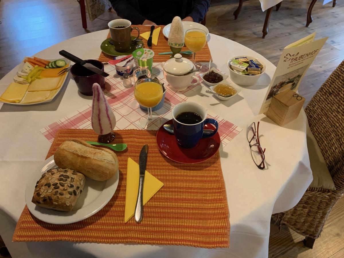 Taubenhof - Gut Cadenberge Hotel ภายนอก รูปภาพ